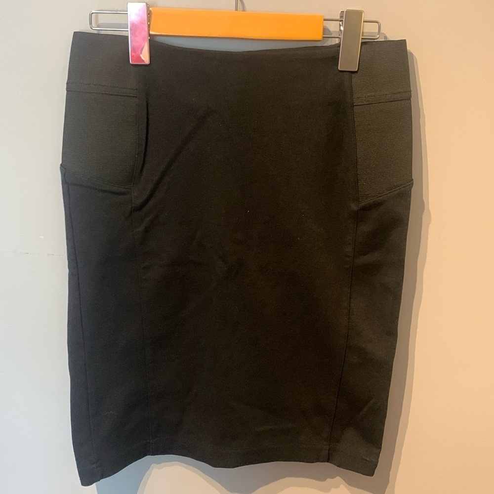 ⭐️ 5 for 20$! ⭐️ Twik Black Pencil Skirt with Elastic Panels - Picture 2 of 3